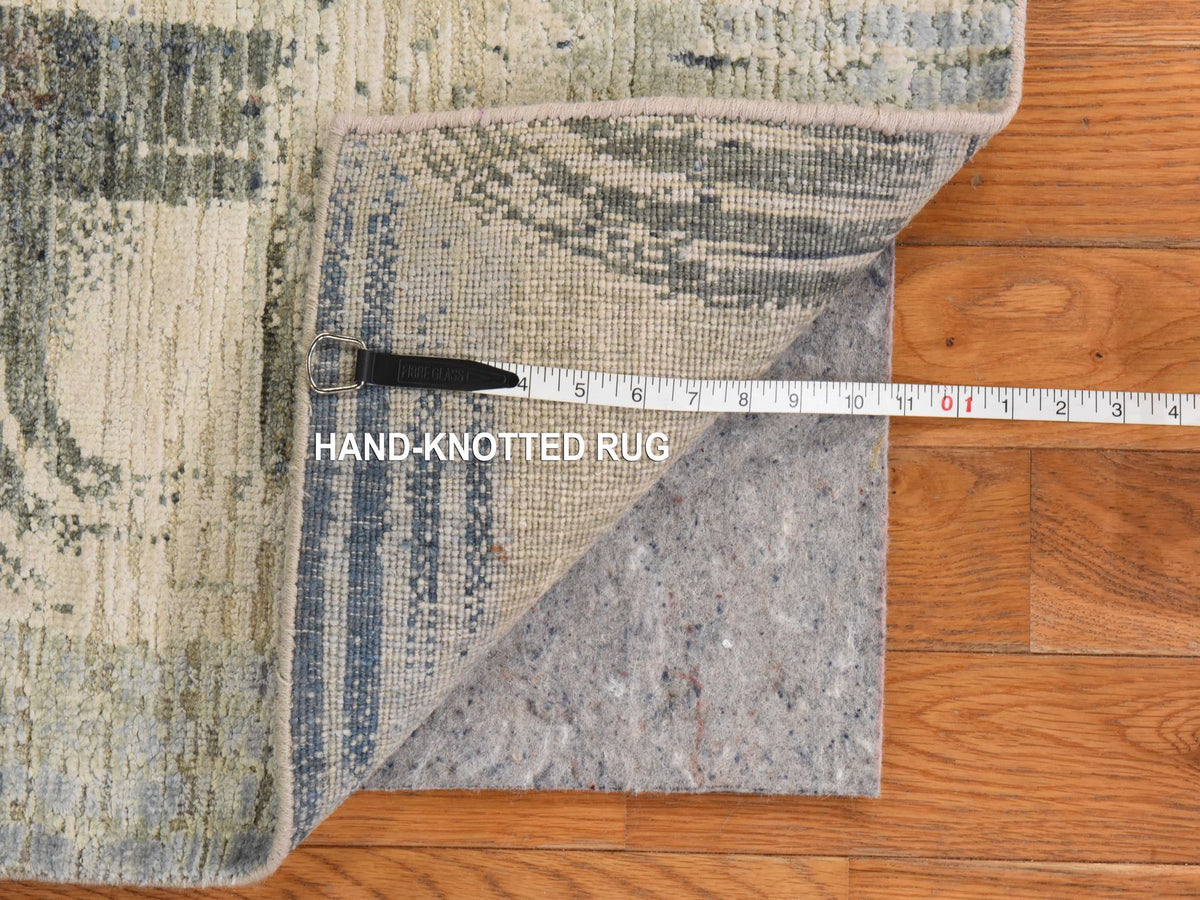 Modern / Contemporary hand-knotted wool/silk rug in Ivory, 3'1" x 5', SKU O078874 (view 5)