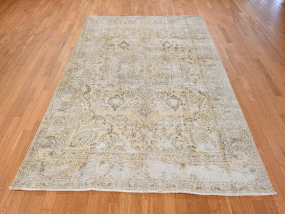Persian Vintage hand-knotted wool rug in Beige, 6'8" x 9'8", SKU O078878 (view 3)