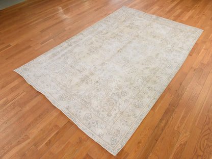 Persian White Wash Vintage & Silver Wash hand-knotted wool rug in Ivory, 6'3" x 9'5", SKU O078884 (view 4)
