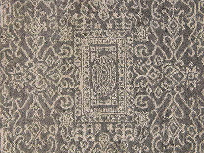 Modern / Contemporary hand-knotted wool/silk rug in Gray, 5'10" x 9'1", SKU O078893 (view 5)