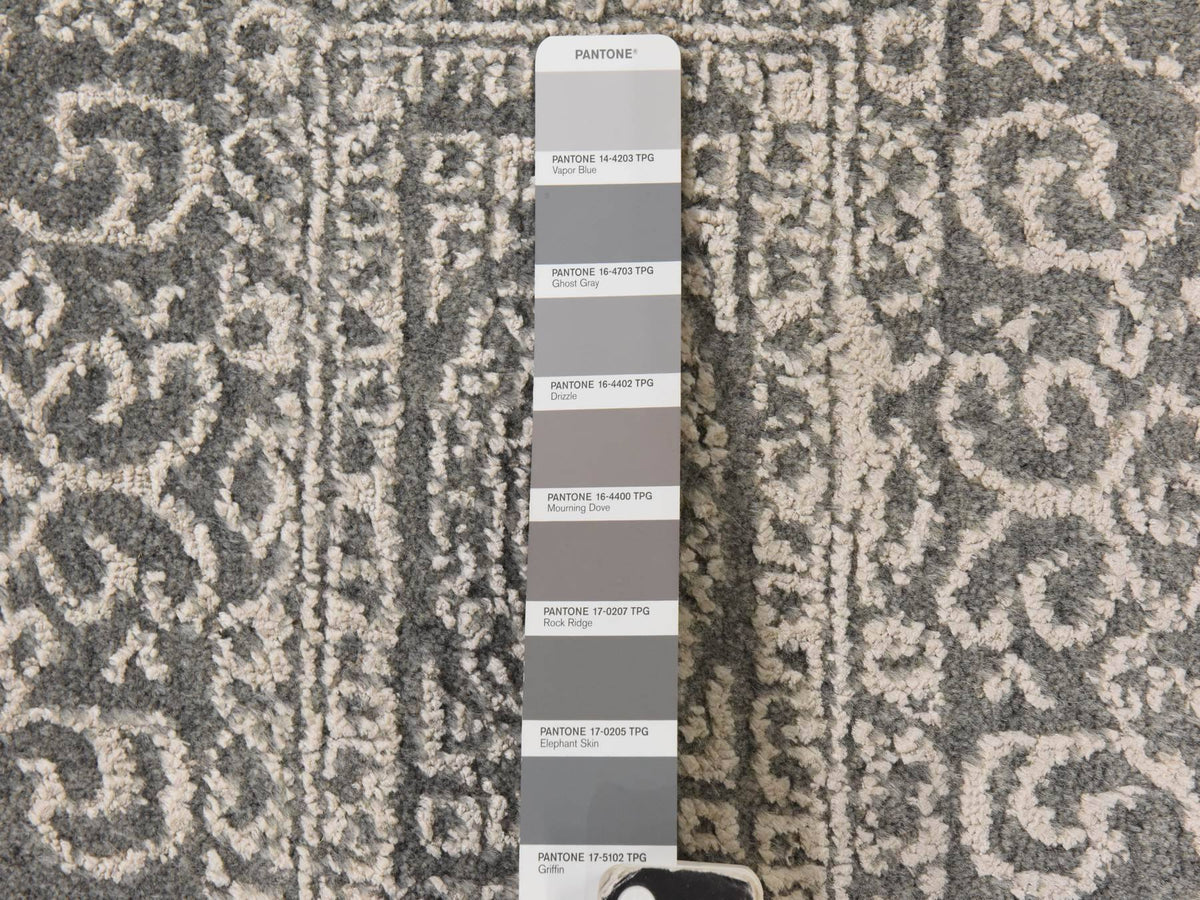 Modern / Contemporary hand-knotted wool/silk rug in Gray, 5'10" x 9'1", SKU O078893 (view 6)