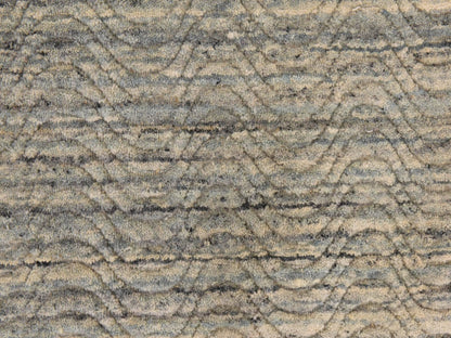 Modern / Contemporary hand-knotted wool rug in Gray, 6' x 9', SKU O078894 (view 5)