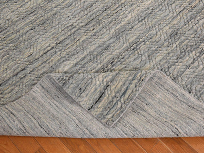 Modern / Contemporary hand-knotted wool rug in Gray, 6' x 9', SKU O078894 (view 8)