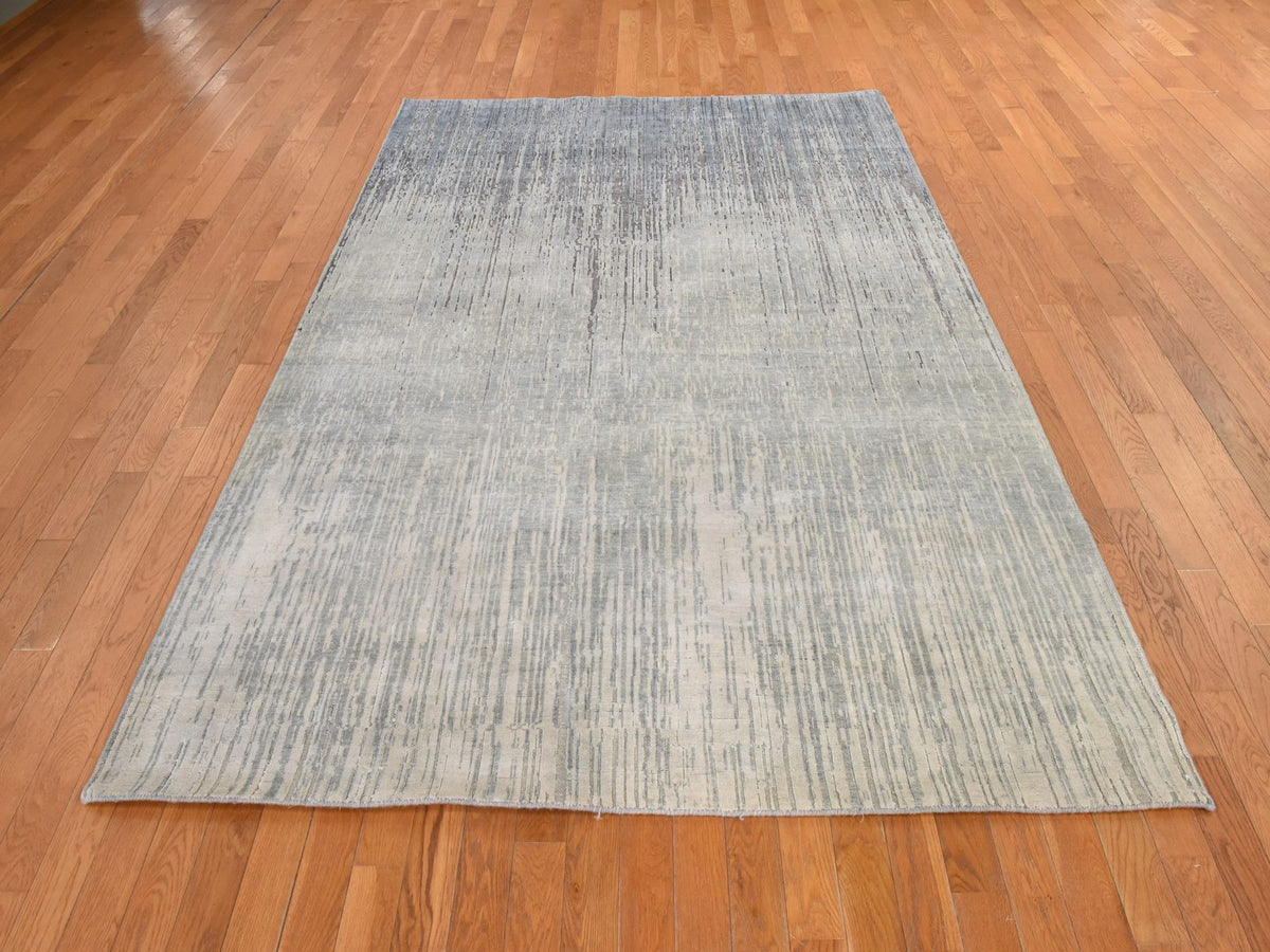 Modern / Contemporary hand-knotted silk rug in Gray, 6' x 8'10", SKU O078898 (view 2)