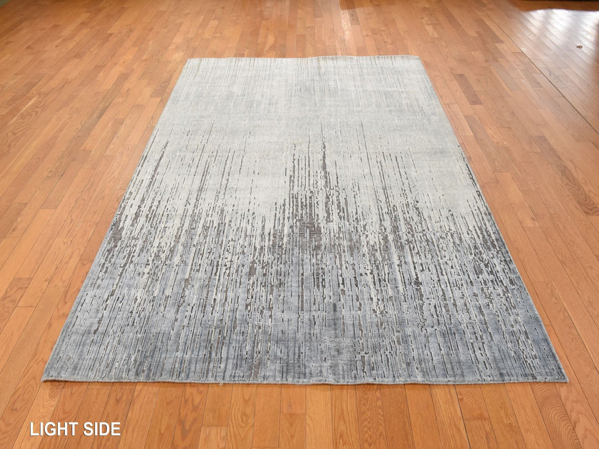 Modern / Contemporary hand-knotted silk rug in Gray, 6' x 8'10", SKU O078898 (view 3)