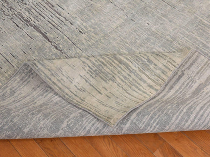 Modern / Contemporary hand-knotted silk rug in Gray, 6' x 8'10", SKU O078898 (view 8)