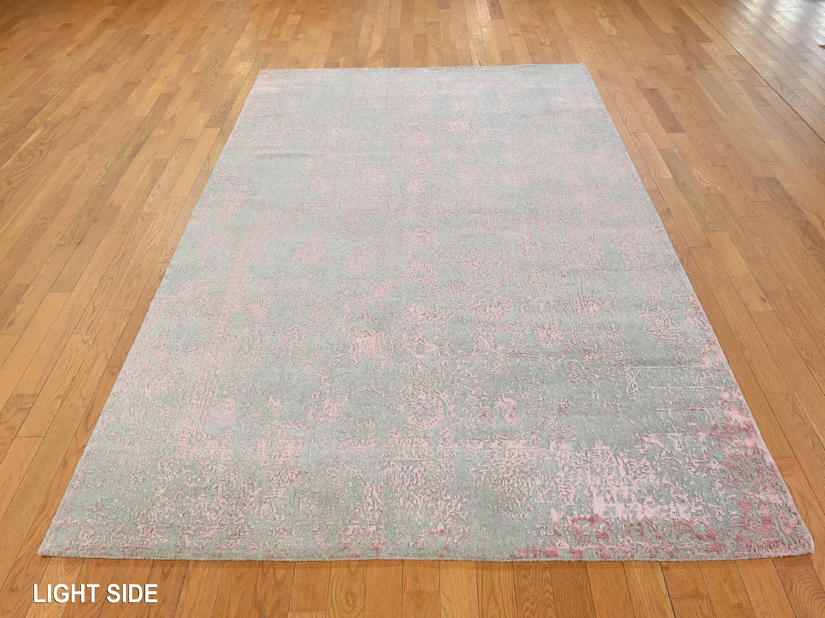 Transitional Transitional hand-knotted wool/silk rug in Pink, 6' x 9', SKU O078900 (view 3)