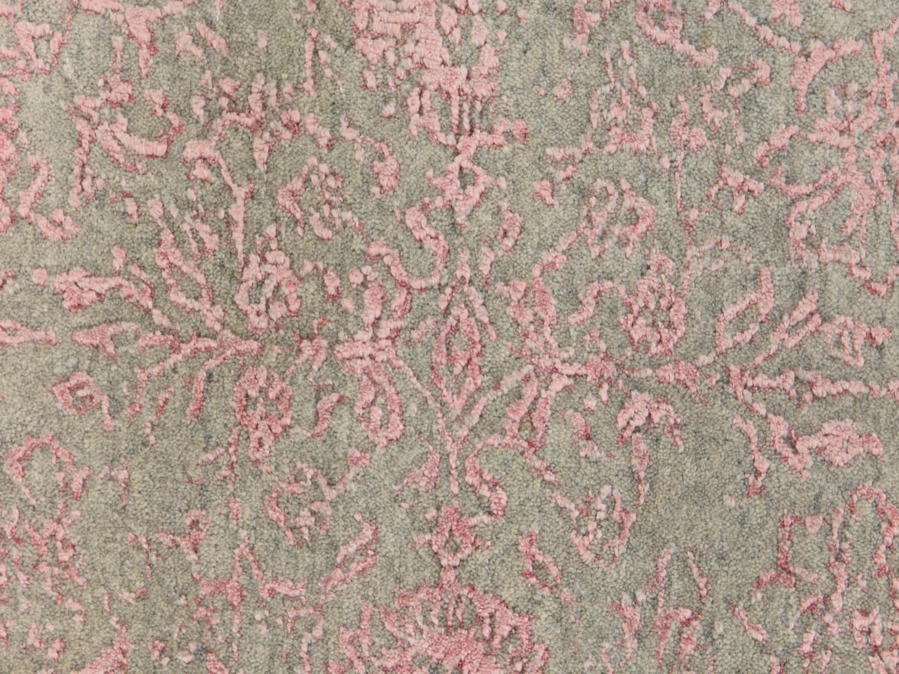 Transitional Transitional hand-knotted wool/silk rug in Pink, 6' x 9', SKU O078900 (view 5)