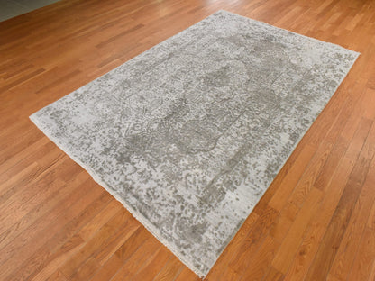 Persian Transitional hand-knotted wool/silk rug in Gray, 6' x 9', SKU O078901 (view 4)