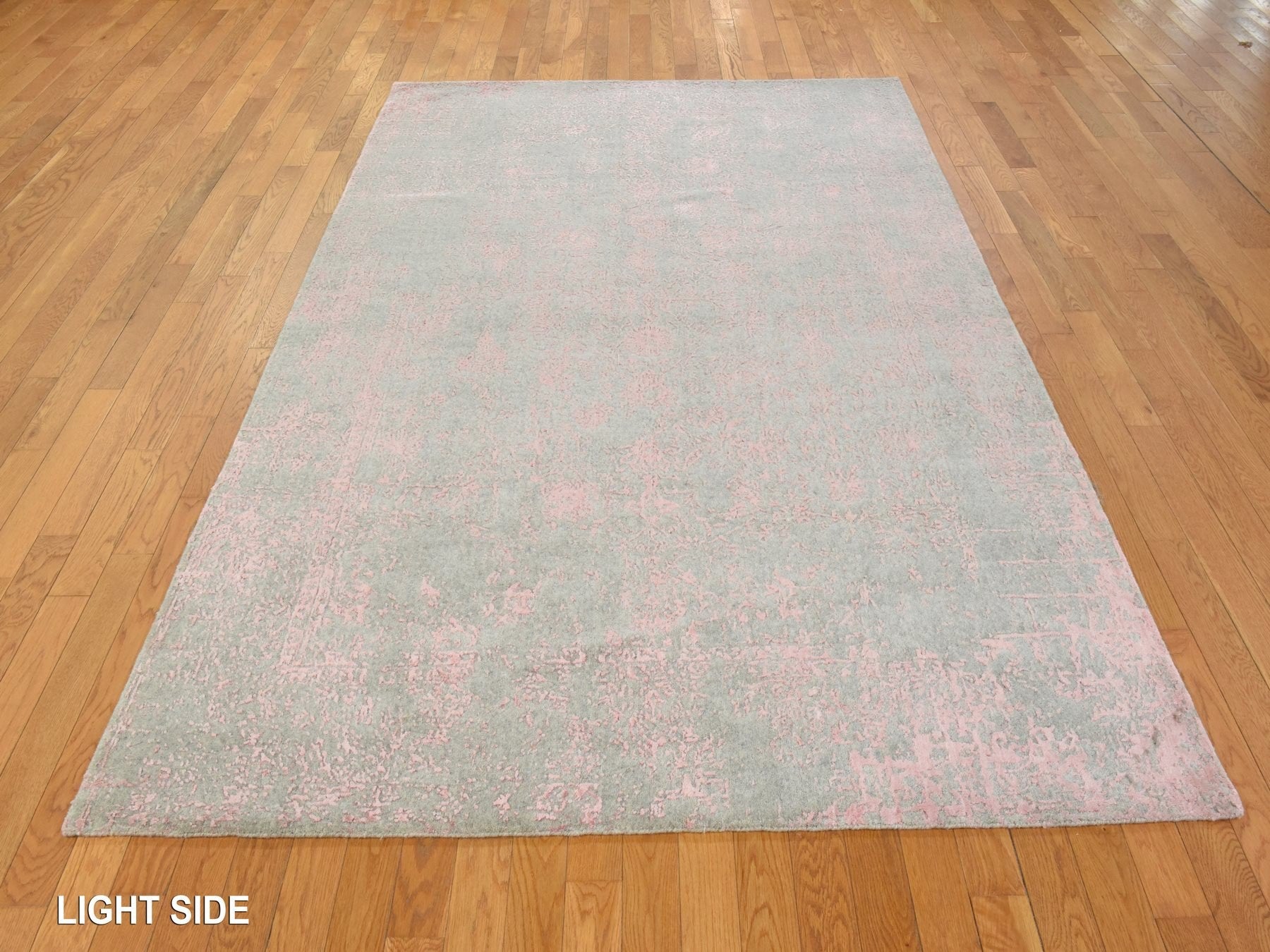 Transitional Transitional hand-knotted wool/silk rug in Pink, 6' x 9', SKU O078902 (view 3)