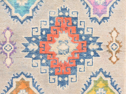 Kazak Kazak hand-knotted wool rug in Gray, 3'1" x 4'10", SKU O078906 (view 3)