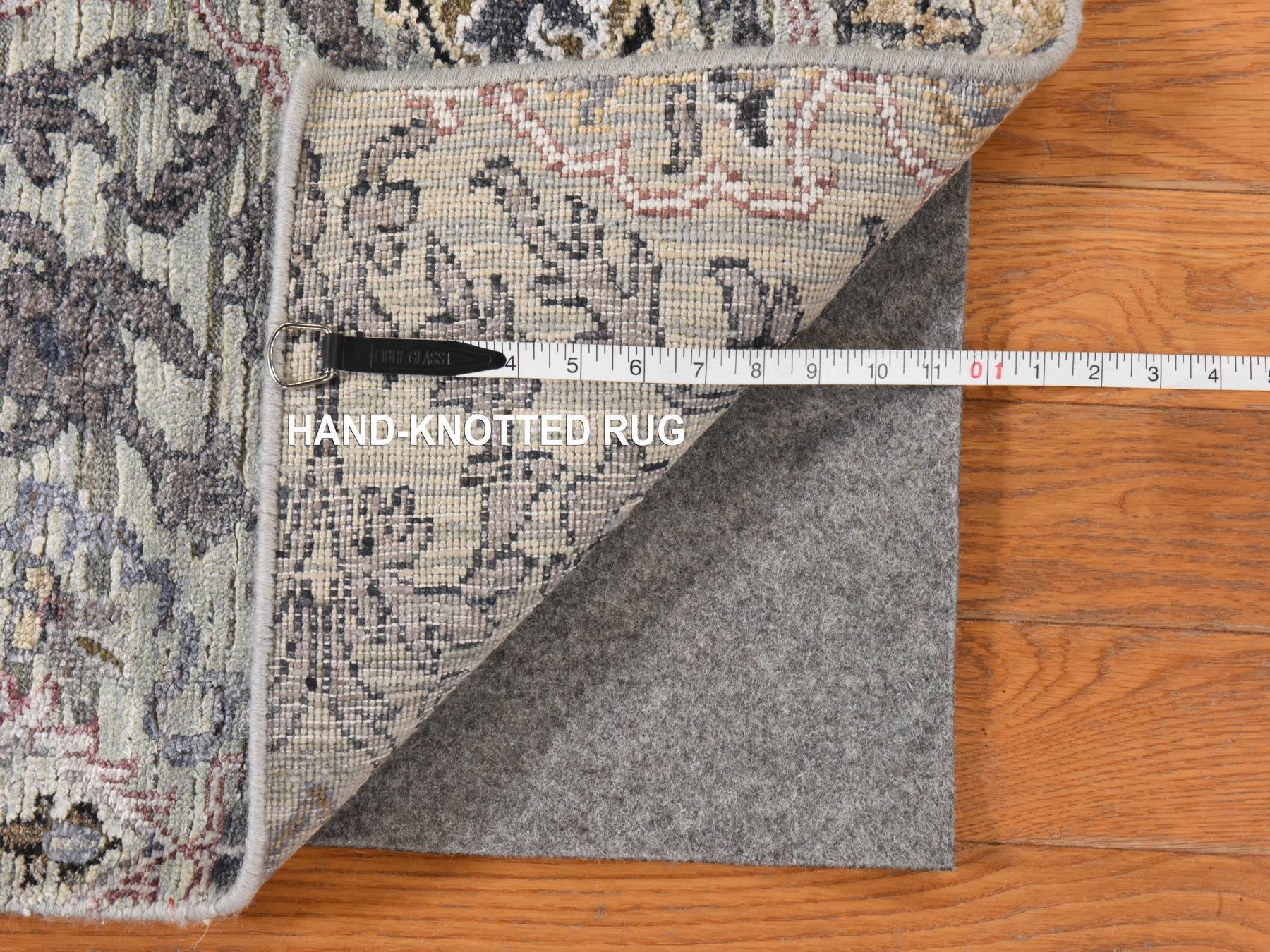 Transitional hand-knotted silk rug in Green, 3' x 5'3", SKU O078919 (view 5)