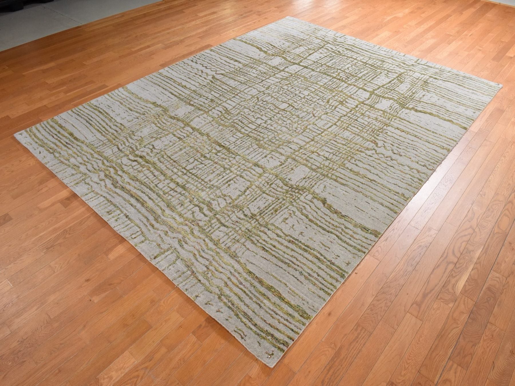 Maharaja hand-knotted wool/silk rug in Gray, 9' x 11'7", SKU O078928 (view 4)