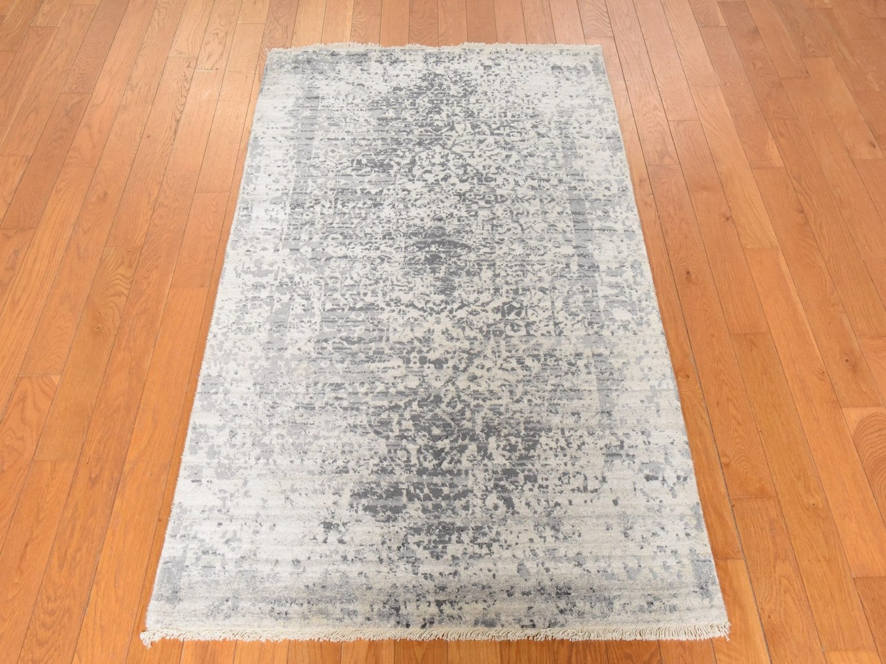 Persian Transitional hand-knotted wool/silk rug in Gray, 3' x 5'1", SKU O078951 (view 2)