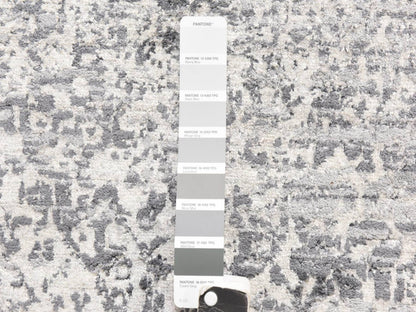 Persian Transitional hand-knotted wool/silk rug in Gray, 3' x 5'1", SKU O078951 (view 4)