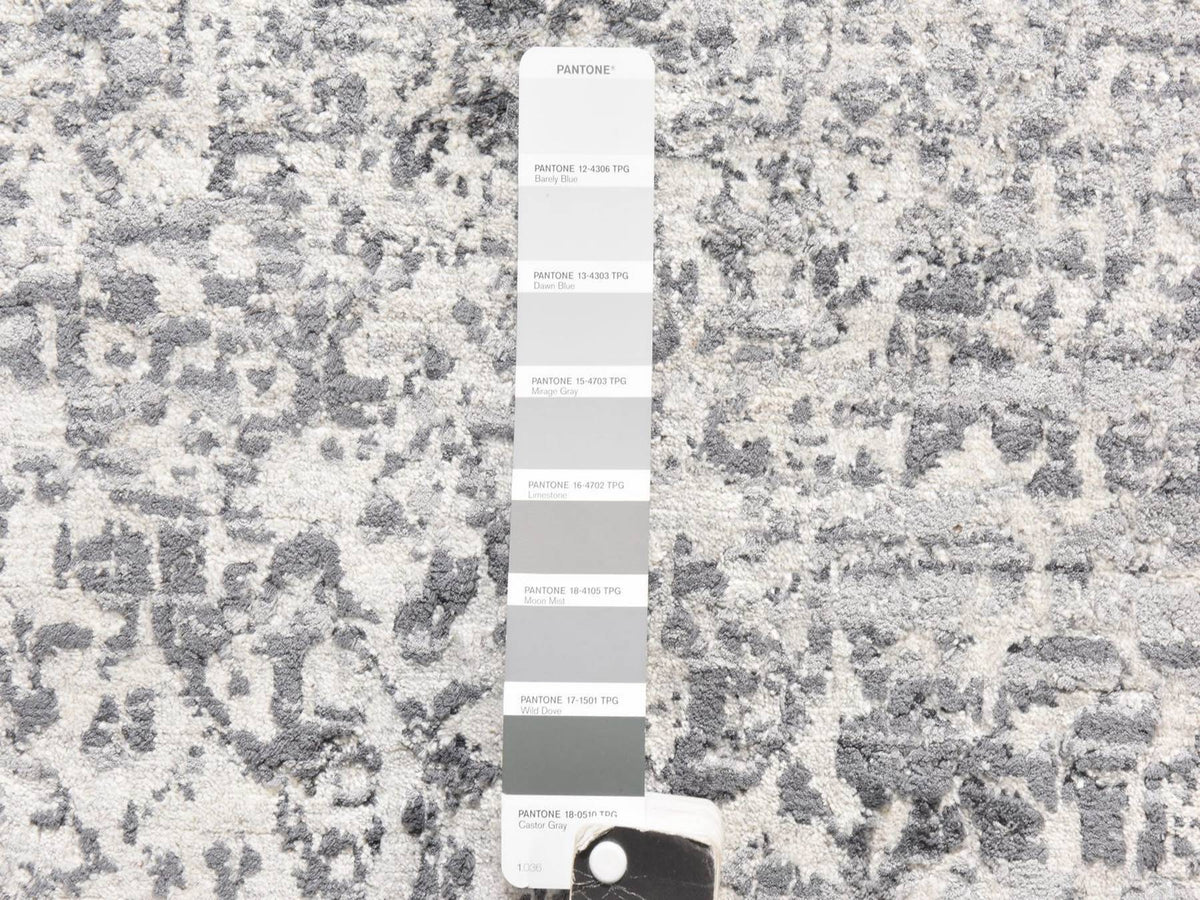 Persian Transitional hand-knotted wool/silk rug in Gray, 3' x 5'1", SKU O078951 (view 4)