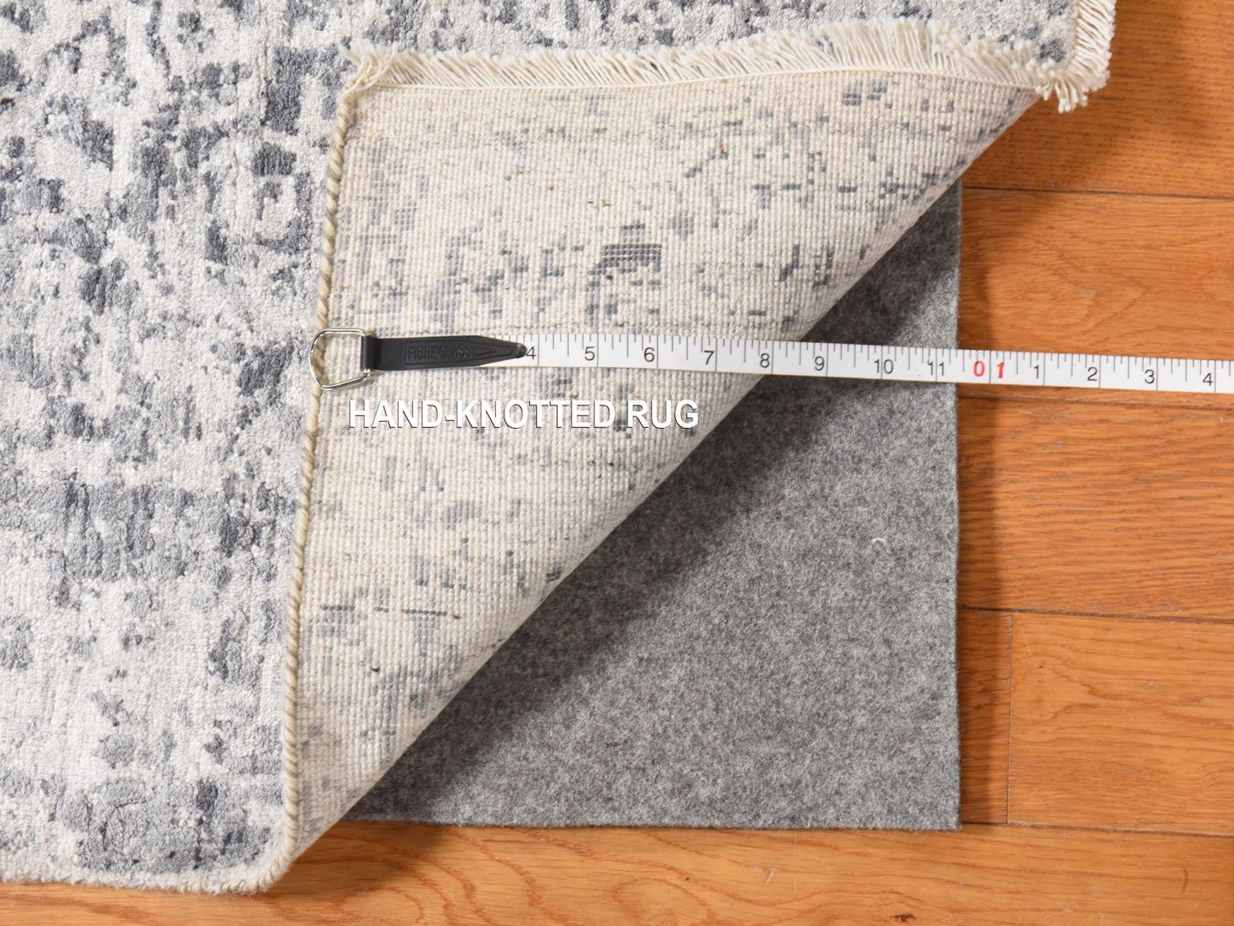 Persian Transitional hand-knotted wool/silk rug in Gray, 3' x 5'1", SKU O078951 (view 5)