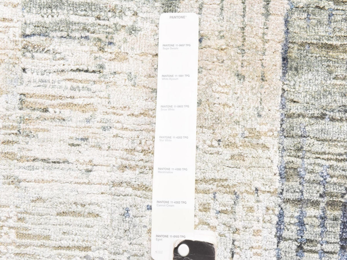 Modern / Contemporary hand-knotted wool/silk runner in Ivory, 2'6" x 8'6", SKU O078952 (view 4)