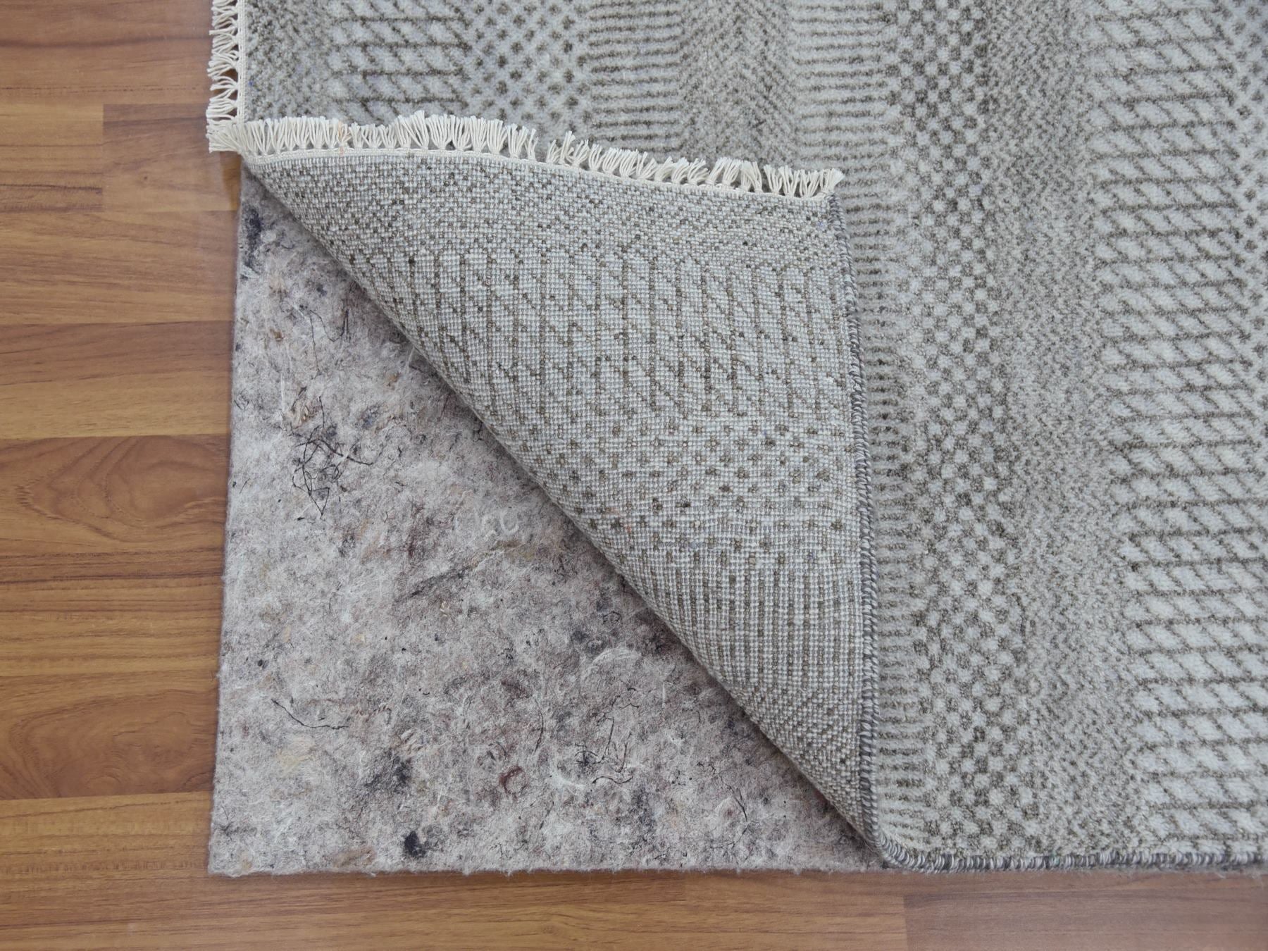 Gabbeh Modern / Contemporary hand-knotted wool/silk runner in Gray, 2'6" x 10'1" — SKU O079137 (view 3)