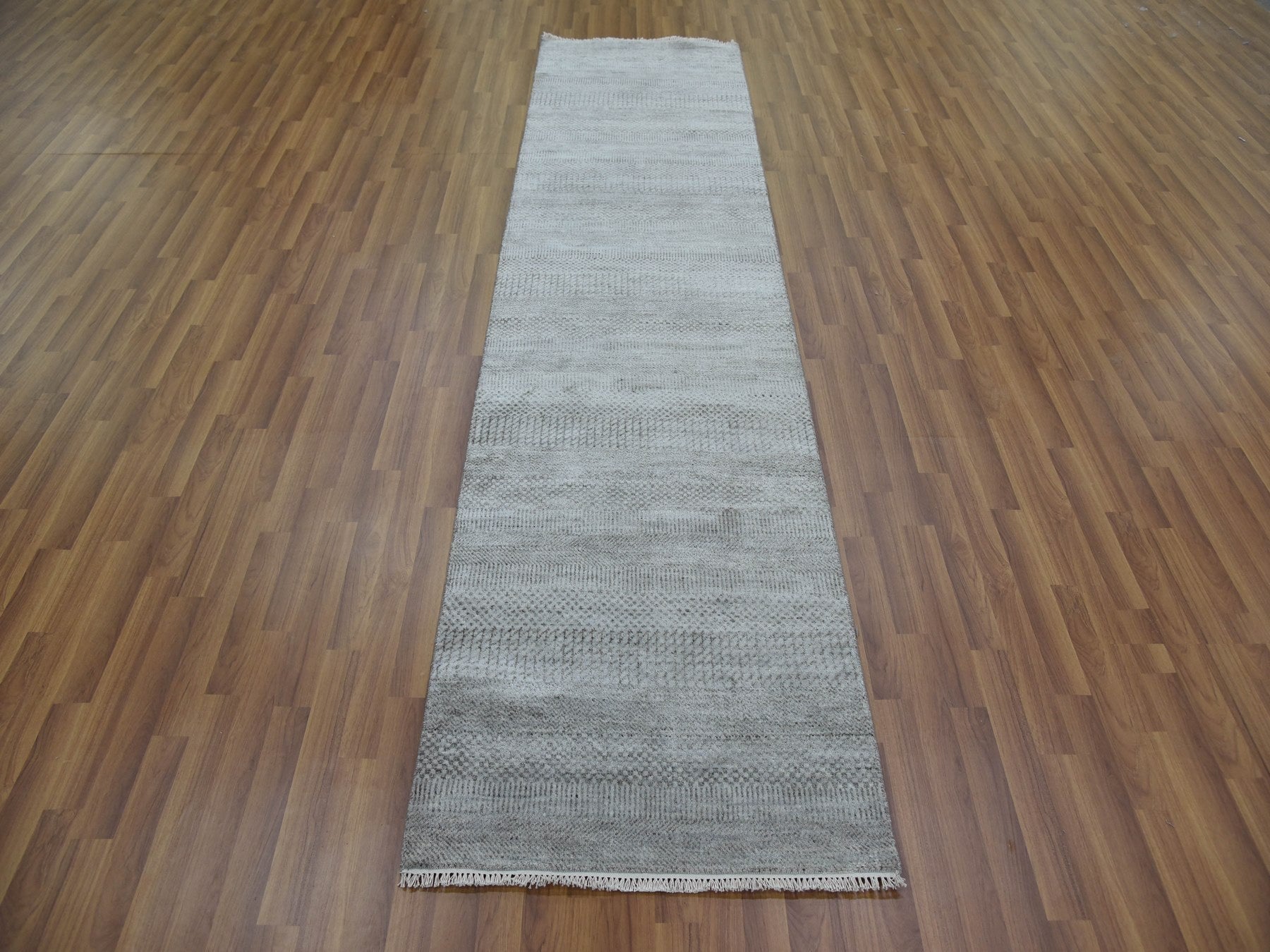 Gabbeh Modern / Contemporary hand-knotted wool/silk runner in Gray, 2'7" x 10' — SKU O079139 (view 2)