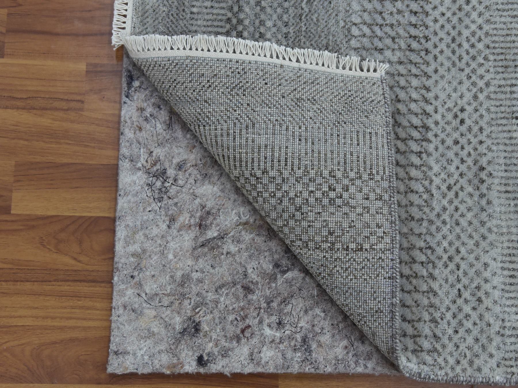 Gabbeh Modern / Contemporary hand-knotted wool/silk runner in Gray, 2'7" x 10' — SKU O079139 (view 3)