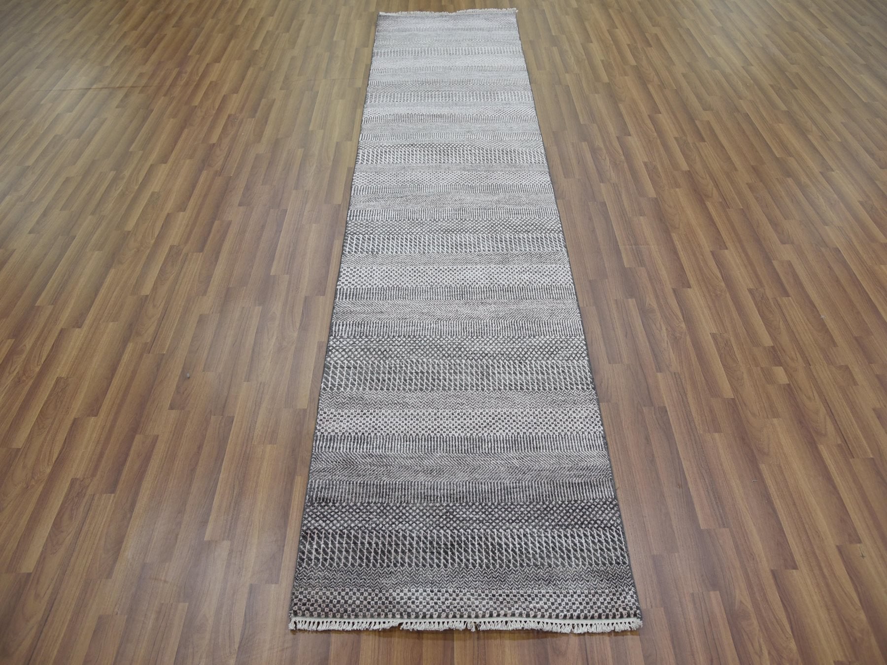 Gabbeh Modern / Contemporary hand-knotted wool/silk runner in Gray, 2'8" x 10'2" — SKU O079140 (view 2)