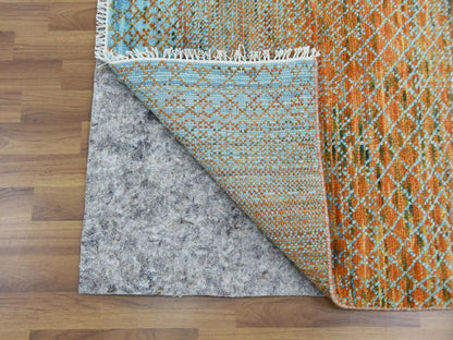 Modern / Contemporary hand-knotted wool rug in Orange, 10'1" x 14' — SKU O079174 (view 4)