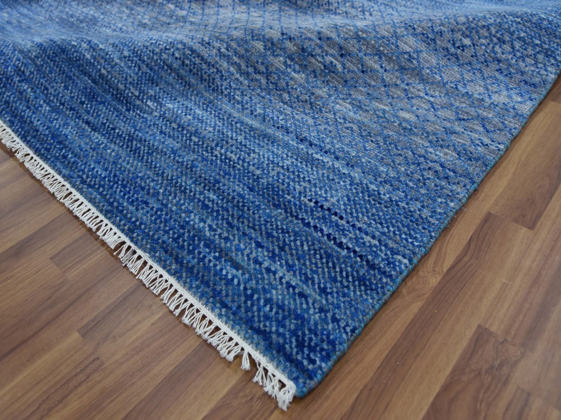 Modern / Contemporary hand-knotted wool rug in Blue, 9'3" x 12'6" — SKU O079215 (view 6)