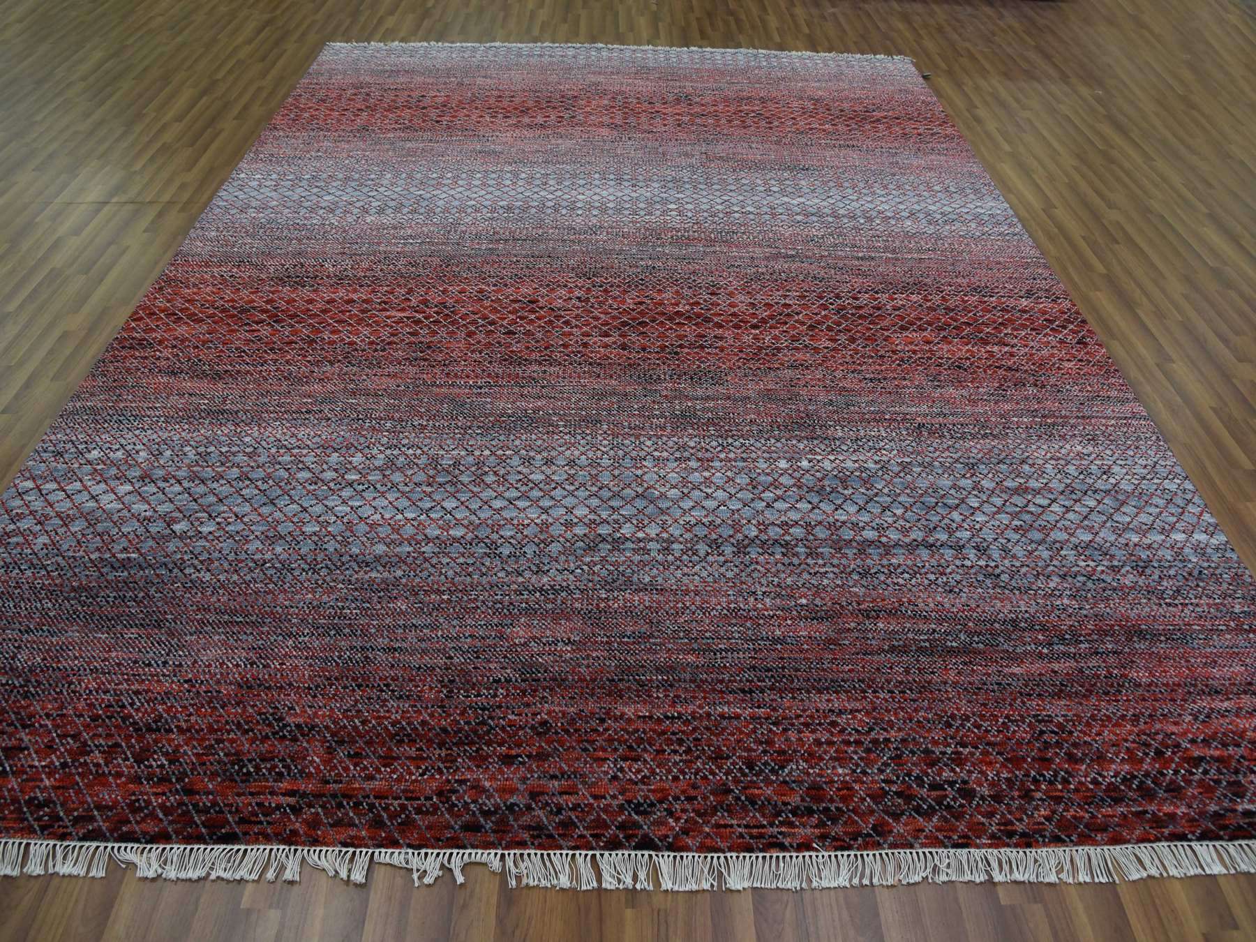 Modern / Contemporary hand-knotted wool rug in Red, 9'1" x 12'1" — SKU O079238 (view 2)