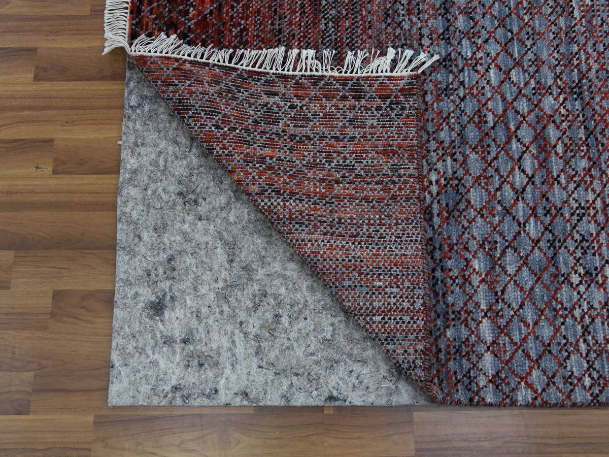 Modern / Contemporary hand-knotted wool rug in Red, 9'1" x 12'1" — SKU O079238 (view 4)