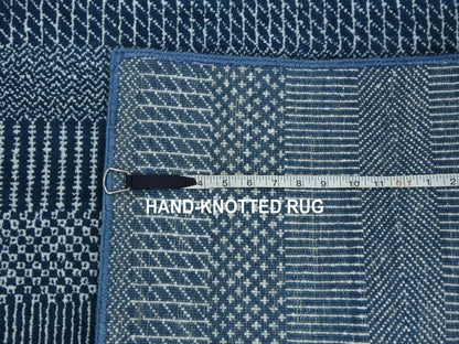 Blue 4'1" x 6'1" Modern and Contemporary Hand knotted Wool/Silk Rug - Sku: O079242