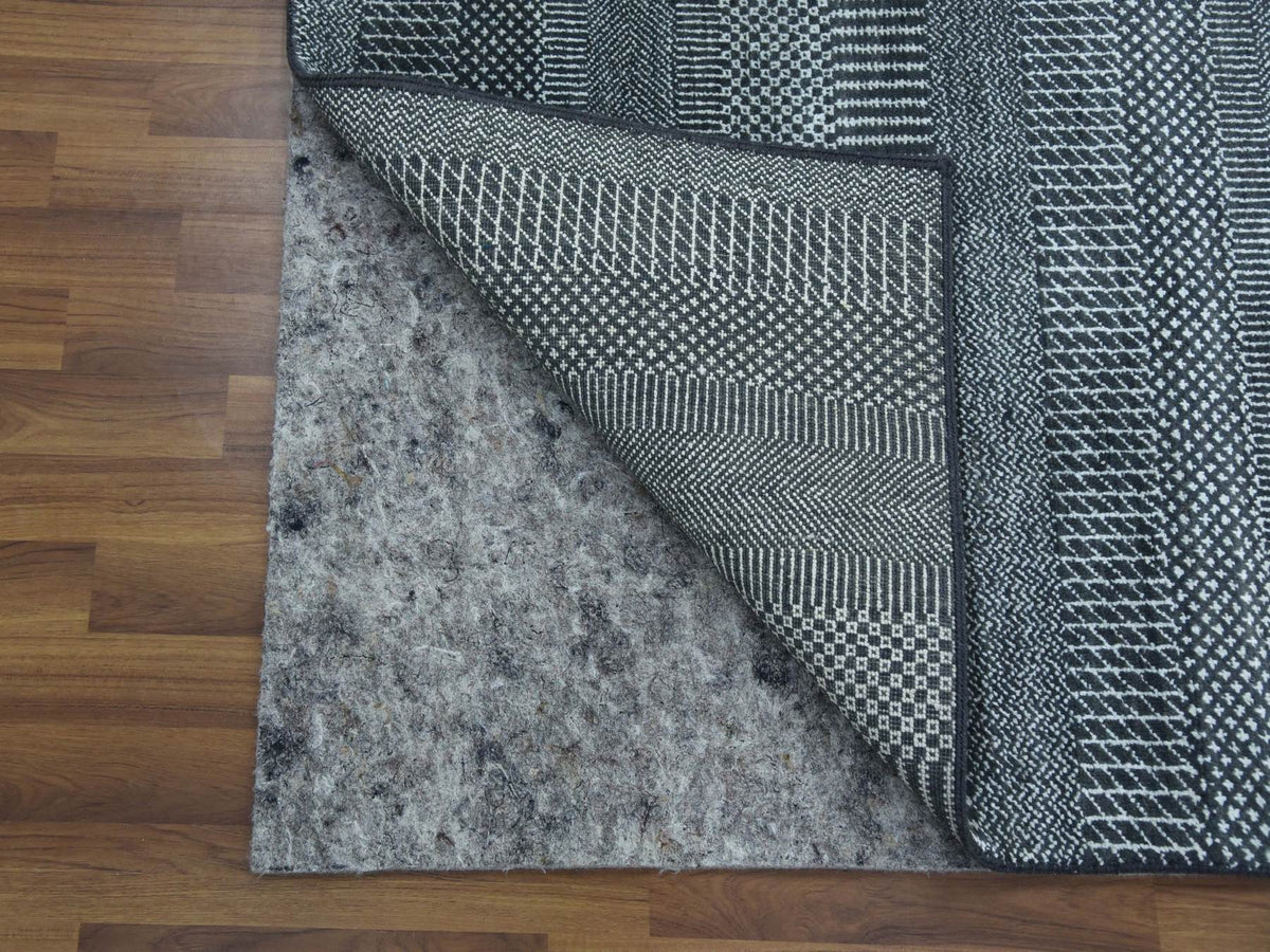 Gabbeh Modern / Contemporary hand-knotted wool/silk rug in Gray, 3'3" x 5' — SKU O079253 (view 3)