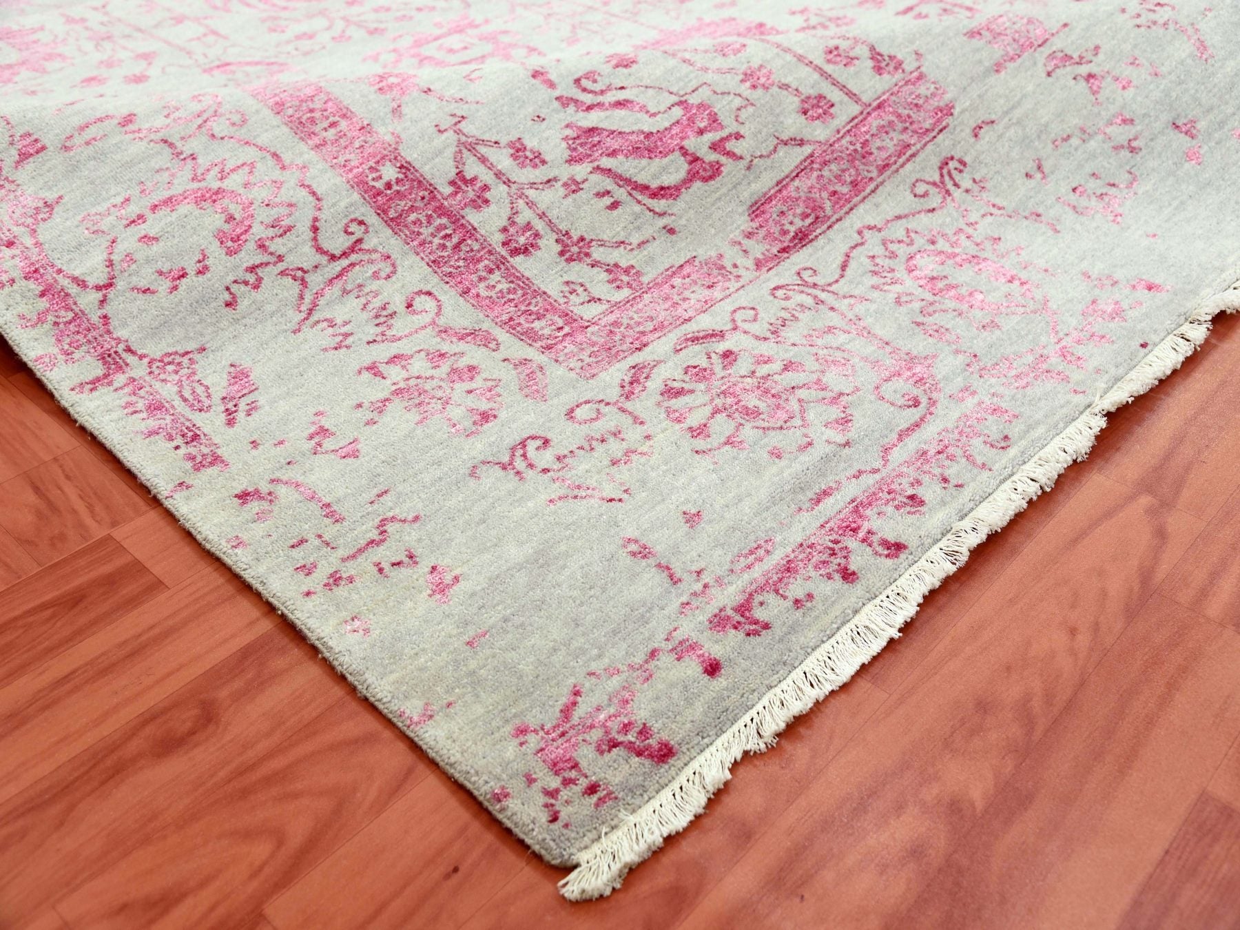 Tabriz Transitional hand-knotted wool/silk rug in Pink & Beige, 8'10" x 11'3" — SKU O079275 (view 6)