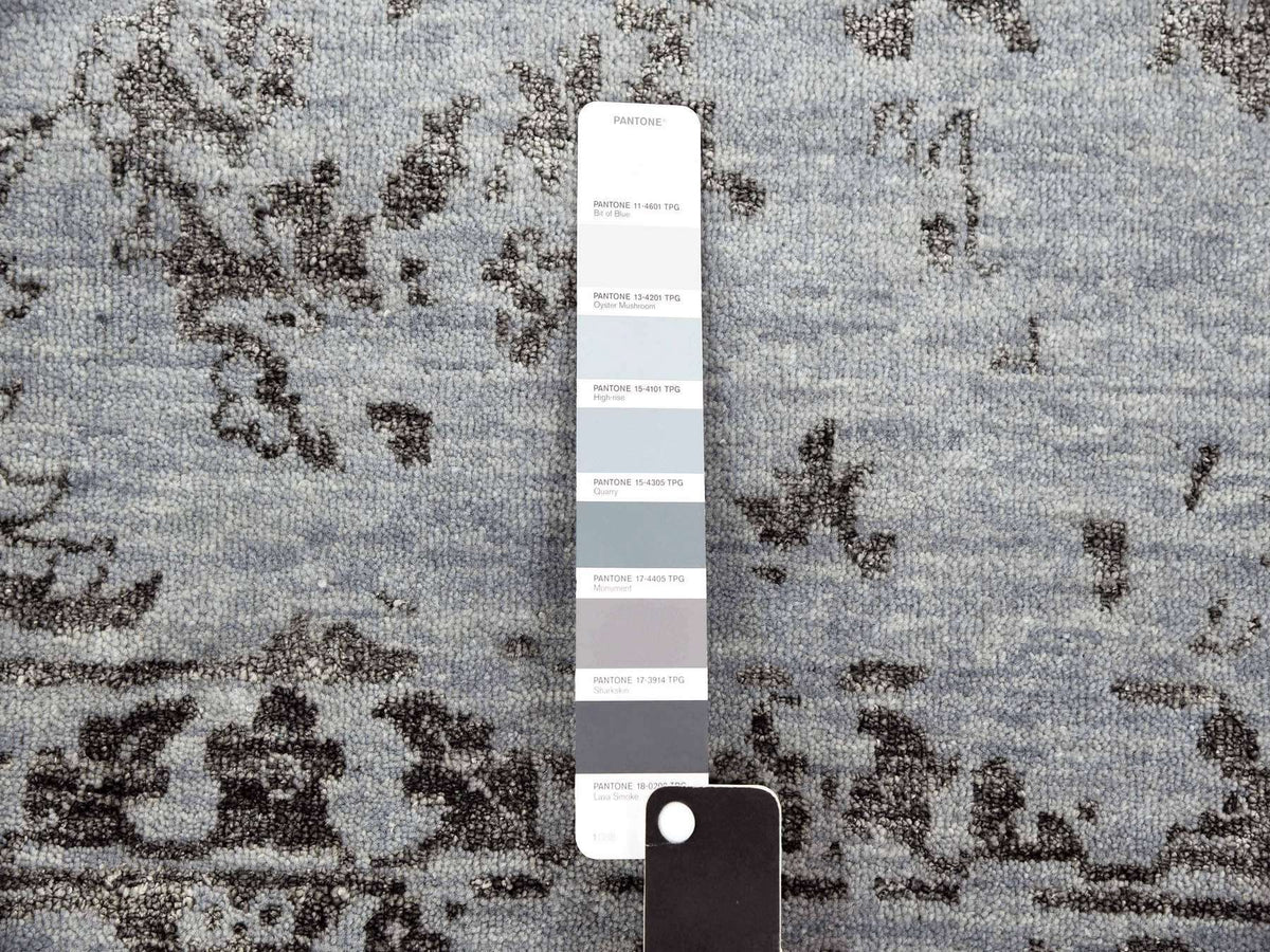 Tabriz Transitional hand-knotted wool/silk rug in Gray, 8'10" x 11'9" — SKU O079278 (view 7)