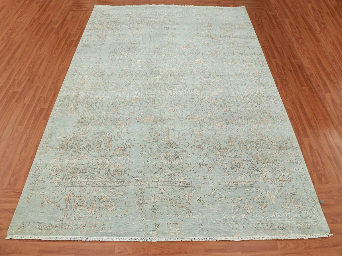 Serapi Heriz hand-knotted wool/silk rug in Gray, 9' x 12' — SKU O079285 (view 3)