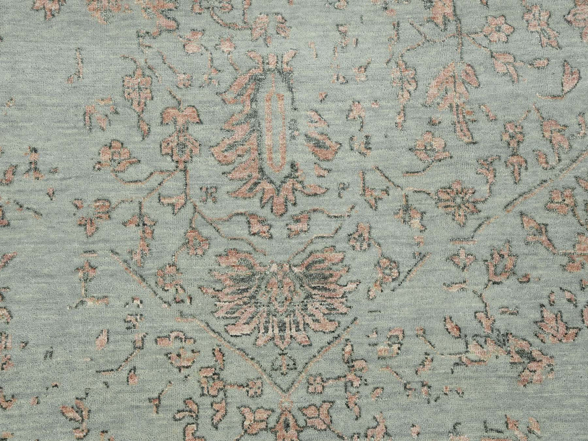 Serapi Heriz hand-knotted wool/silk rug in Gray, 9' x 12' — SKU O079285 (view 9)