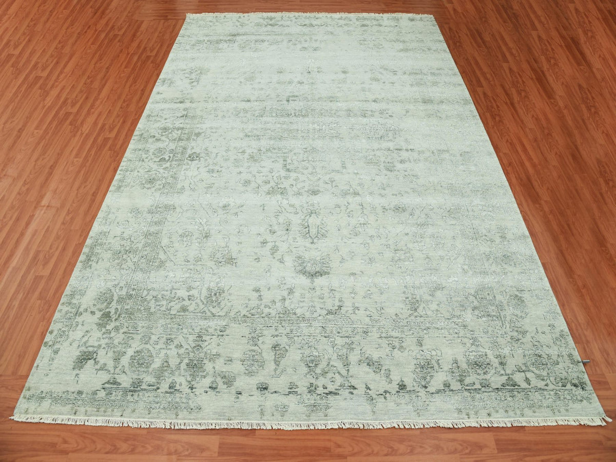 Heriz Heriz hand-knotted wool/silk rug in Gray, 9'10" x 14'3" — SKU O079288 (view 2)