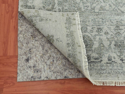 Heriz Heriz hand-knotted wool/silk rug in Gray, 9'10" x 14'3" — SKU O079288 (view 4)