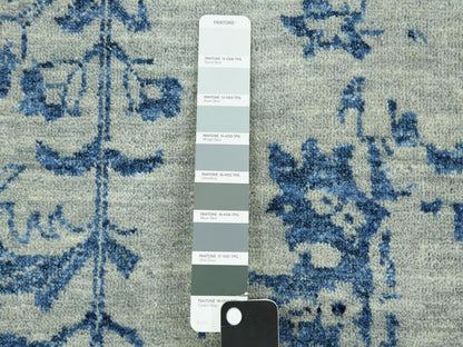 Modern / Contemporary hand-knotted wool/silk rug in Gray, 10' x 13'8" — SKU O079291 (view 7)