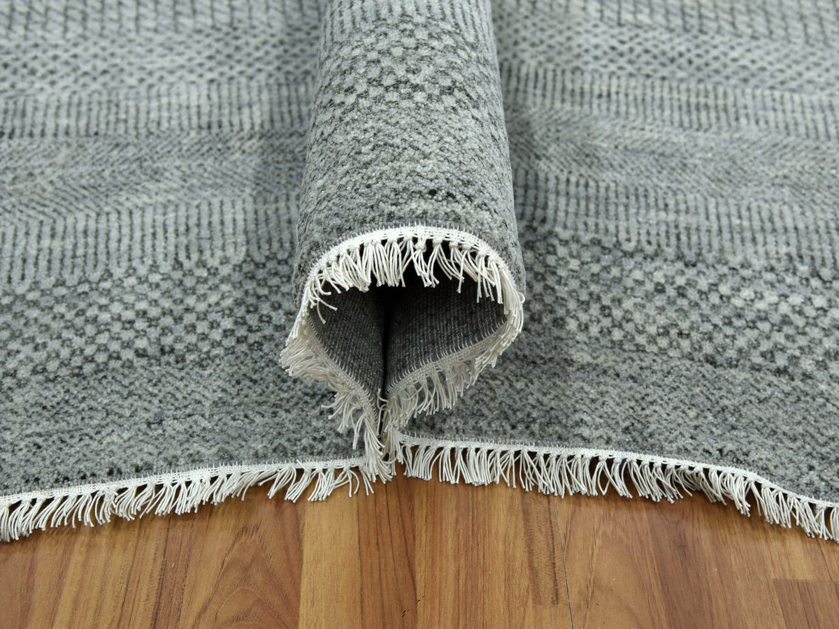 Modern / Contemporary hand-knotted wool/silk rug in Gray, 8' x 10' — SKU O079315 (view 6)