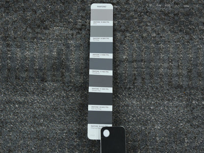 Modern / Contemporary hand-knotted wool/silk rug in Gray, 5'1" x 7'1" — SKU O079334 (view 4)
