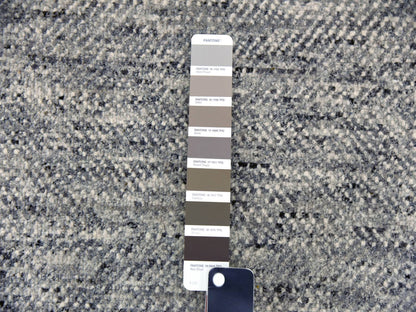Modern / Contemporary hand-knotted wool rug in Gray, 9' x 12'1" — SKU O079381 (view 7)