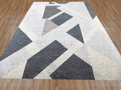Modern / Contemporary hand-knotted wool rug in Gray, 11'10" x 15'2" — SKU O079399 (view 2)