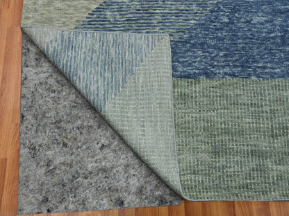 Modern / Contemporary hand-knotted wool rug in Green, 12'2" x 18'3" — SKU O079414 (view 4)