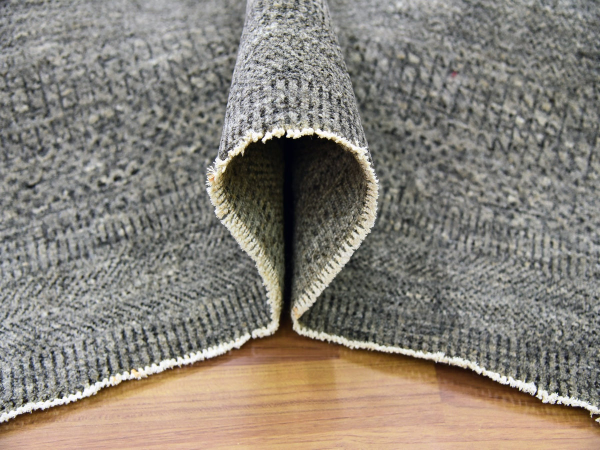 Modern / Contemporary hand-knotted wool rug in Gray, 12' x 15'1" — SKU O079451 (view 5)
