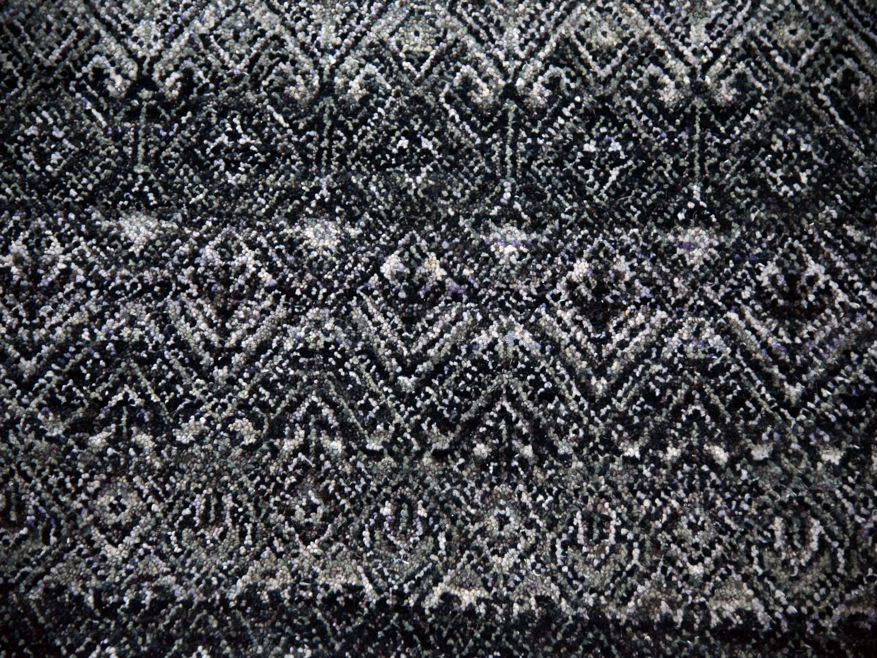 Modern / Contemporary hand-knotted wool rug in Gray, 10' x 13'10" — SKU O079459 (view 8)
