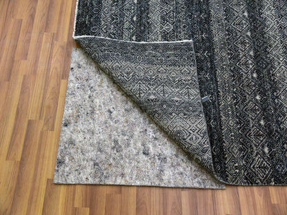 Modern / Contemporary hand-knotted wool rug in Gray, 10' x 10' — SKU O079460 (view 4)