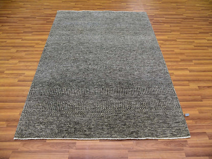 Modern / Contemporary hand-knotted wool rug in Gray, 5'2" x 7' — SKU O079478 (view 2)