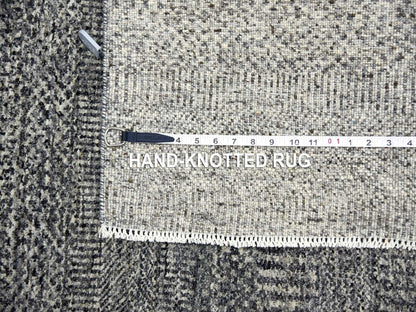 Modern / Contemporary hand-knotted wool rug in Gray, 5'2" x 7' — SKU O079478 (view 7)