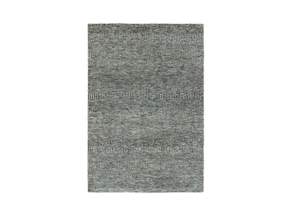 Modern / Contemporary hand-knotted wool rug in Gray, 4'2" x 6' — SKU O079479